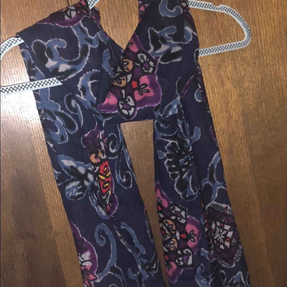 American Eagle floral print scarf